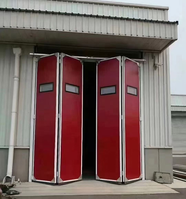 新疆工业折叠门在大型装配车间出入口的应用实例